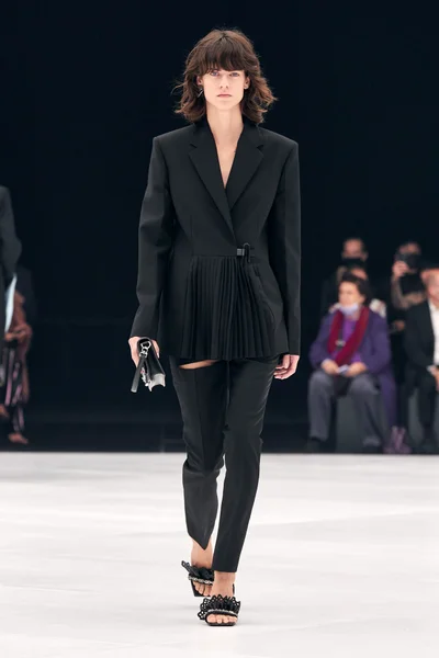 Look 65